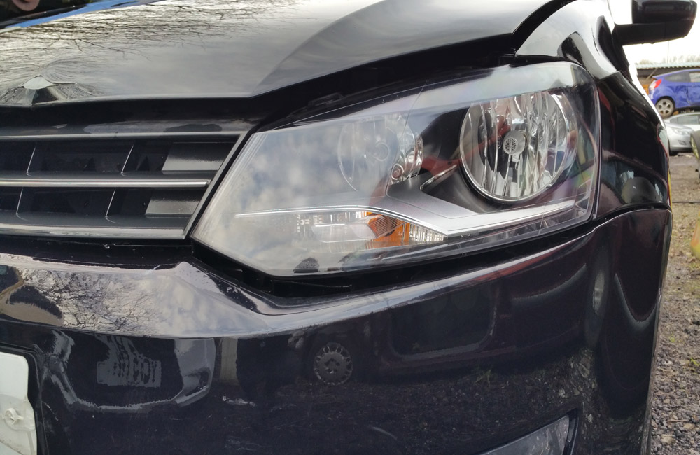 VW Polo SE DSG Headlight passenger side front